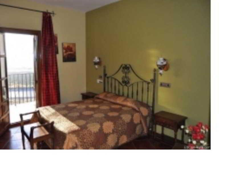 Escua Aparthotel 2*