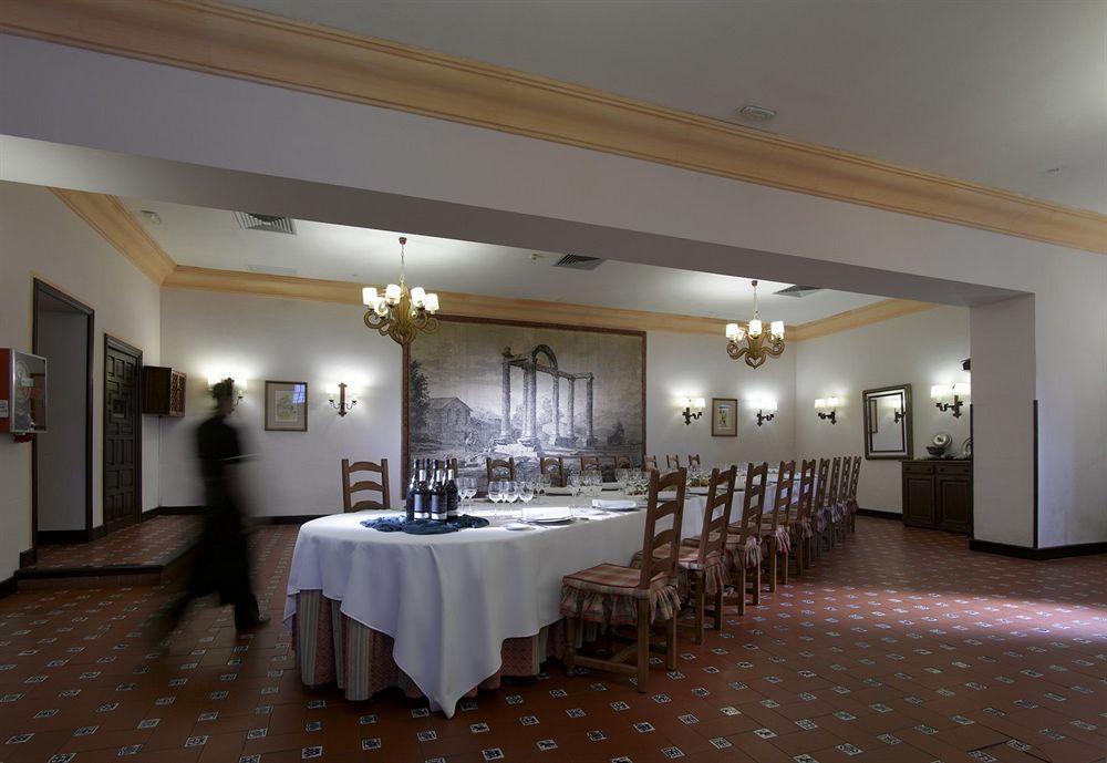 Hotel De 4*