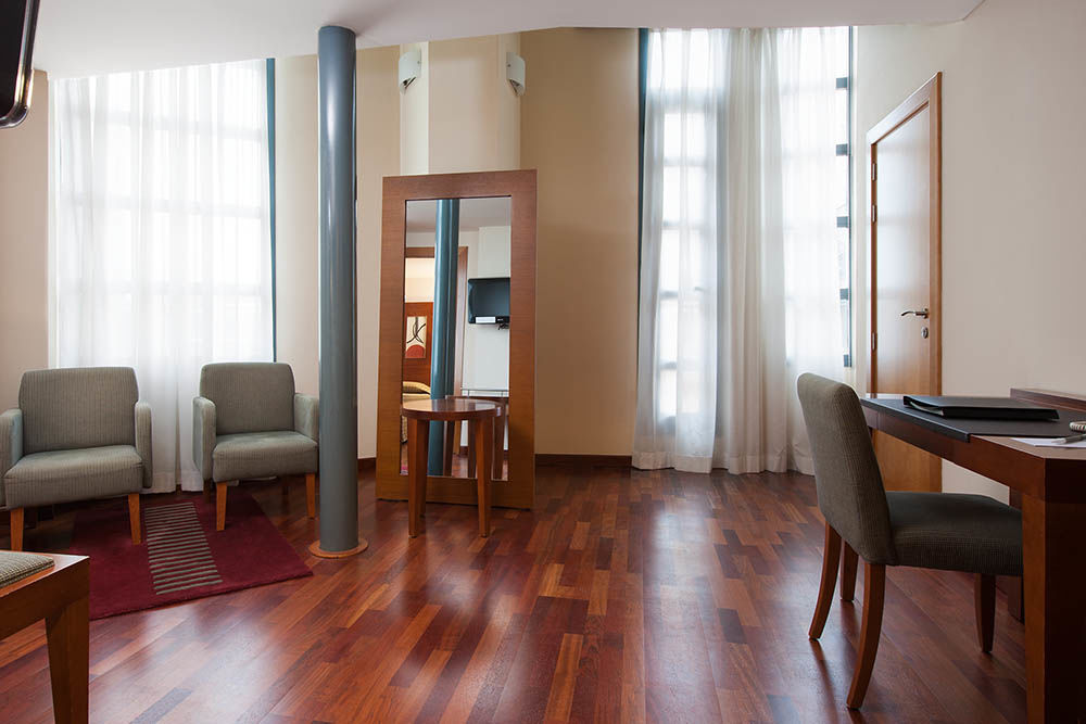 Nh Artes Valencia