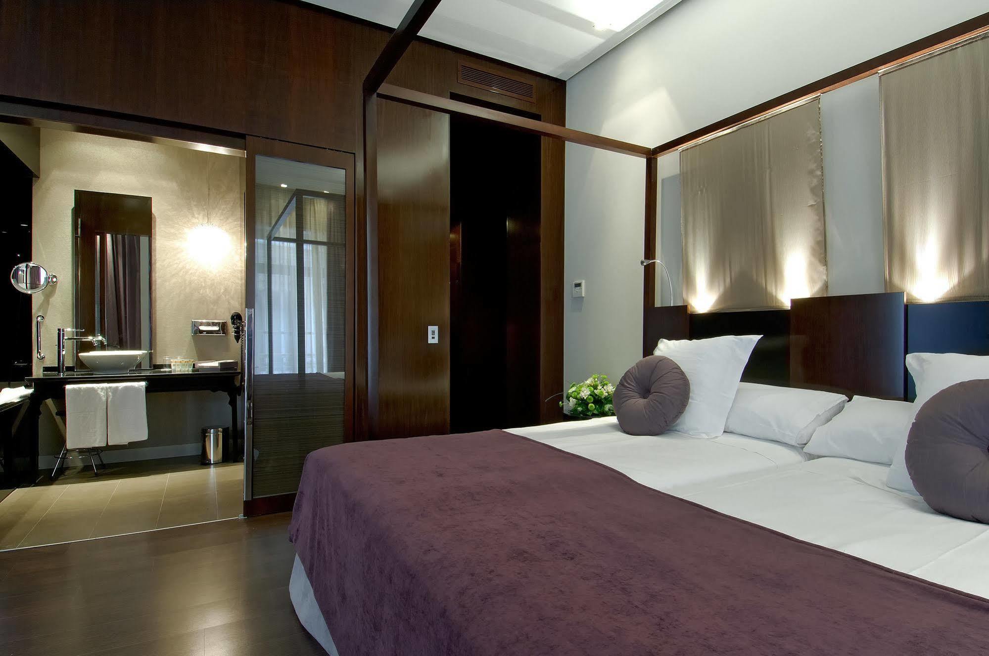 Vincci Palace Hotel 4*