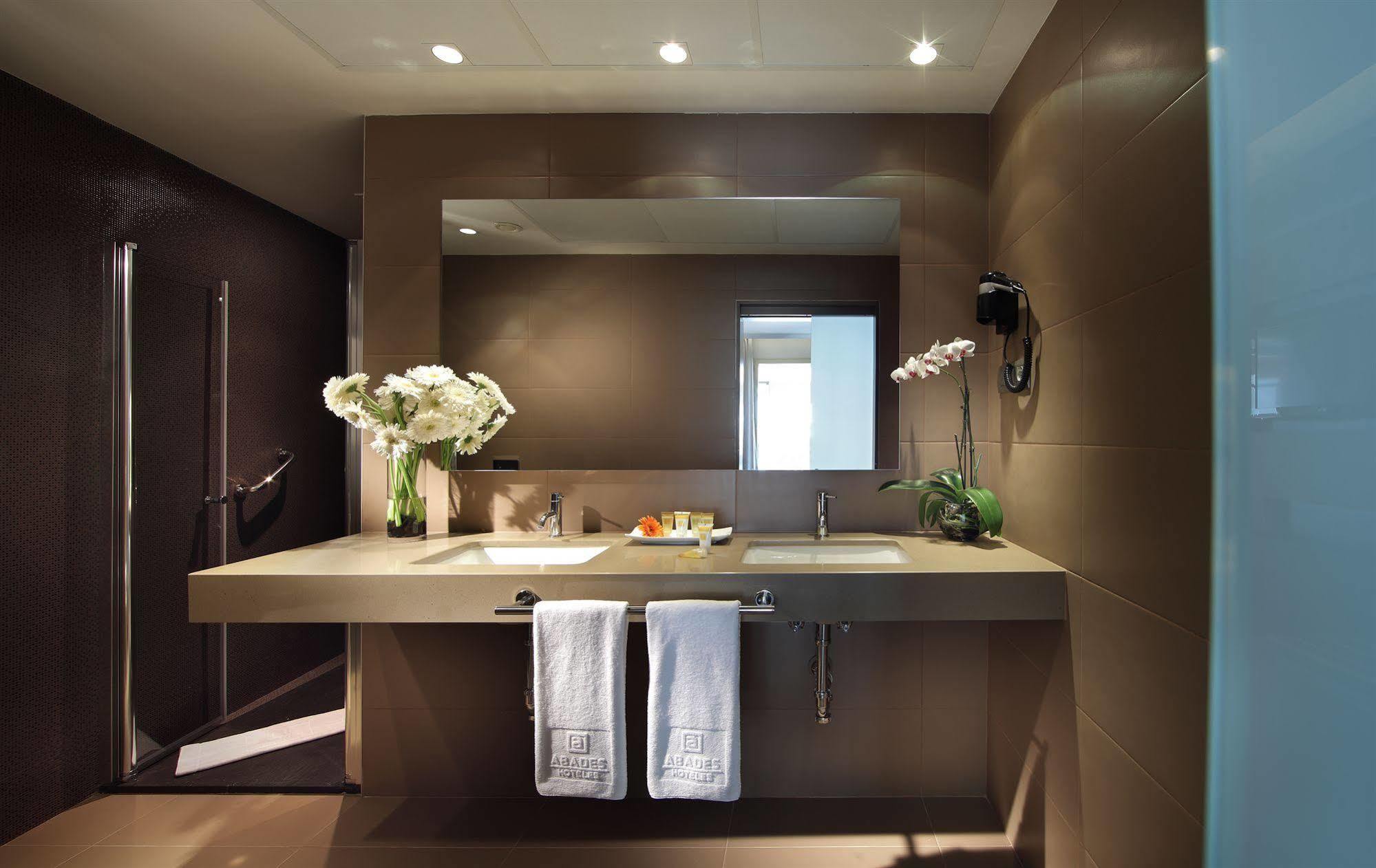 Hotel Abades Recogidas 4*