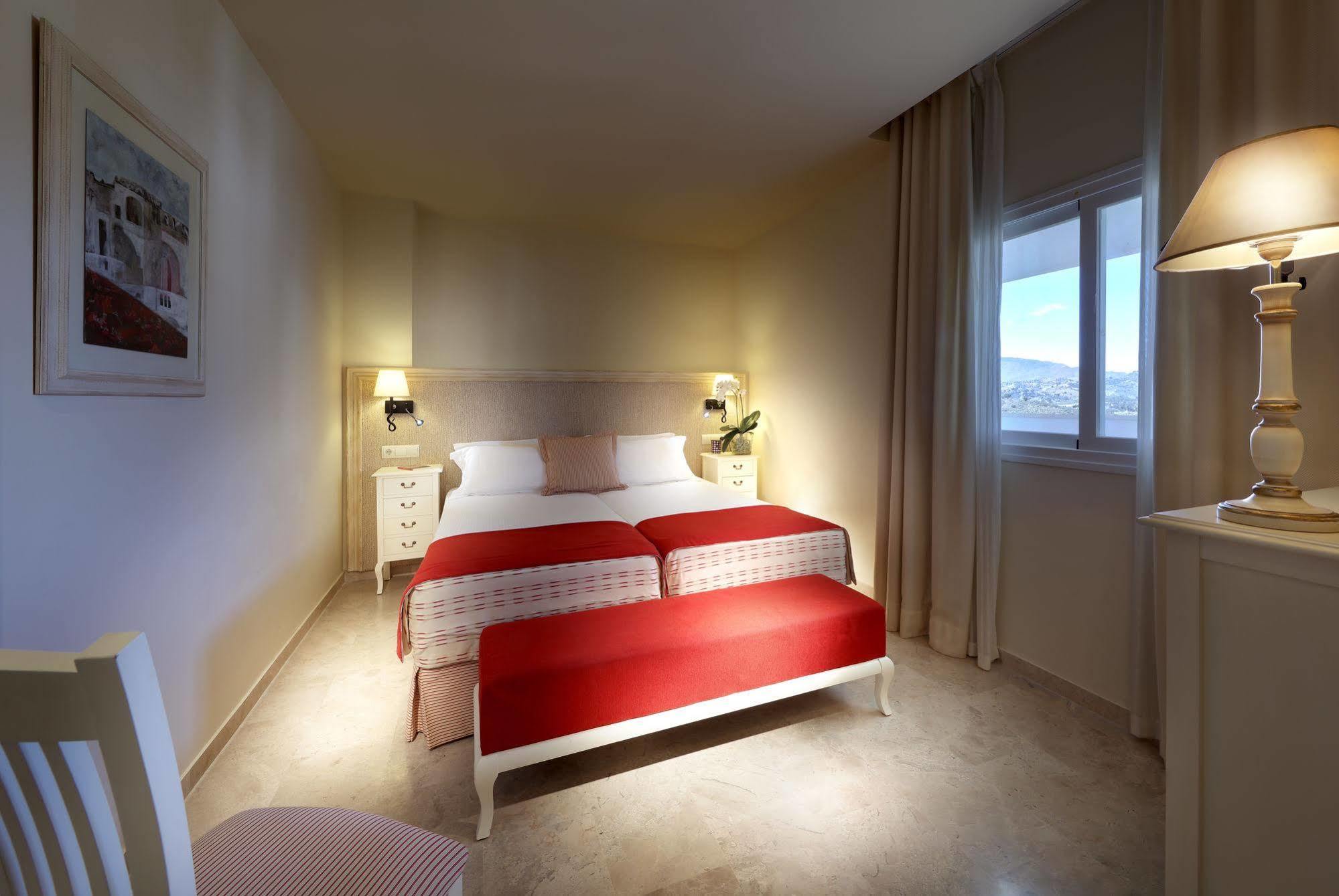 Cordial Golf Aparthotel