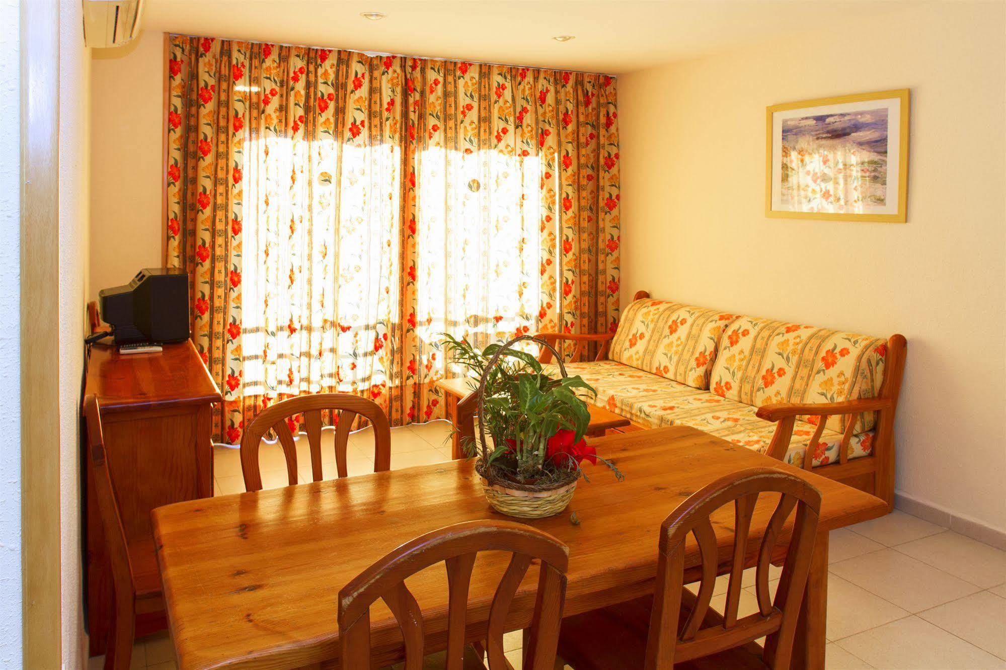 Azahar Hotel