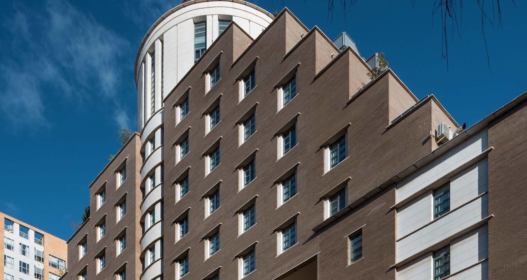 Nh Artes Hotel 4*