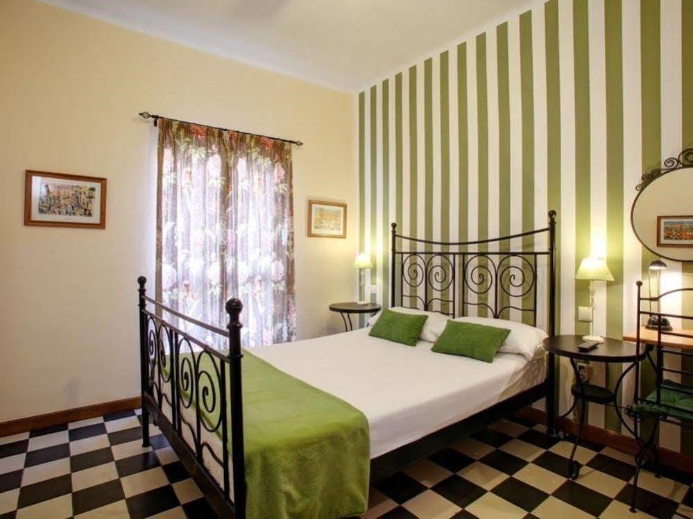 Guest house Malaga Lodge Guesthouse 3*