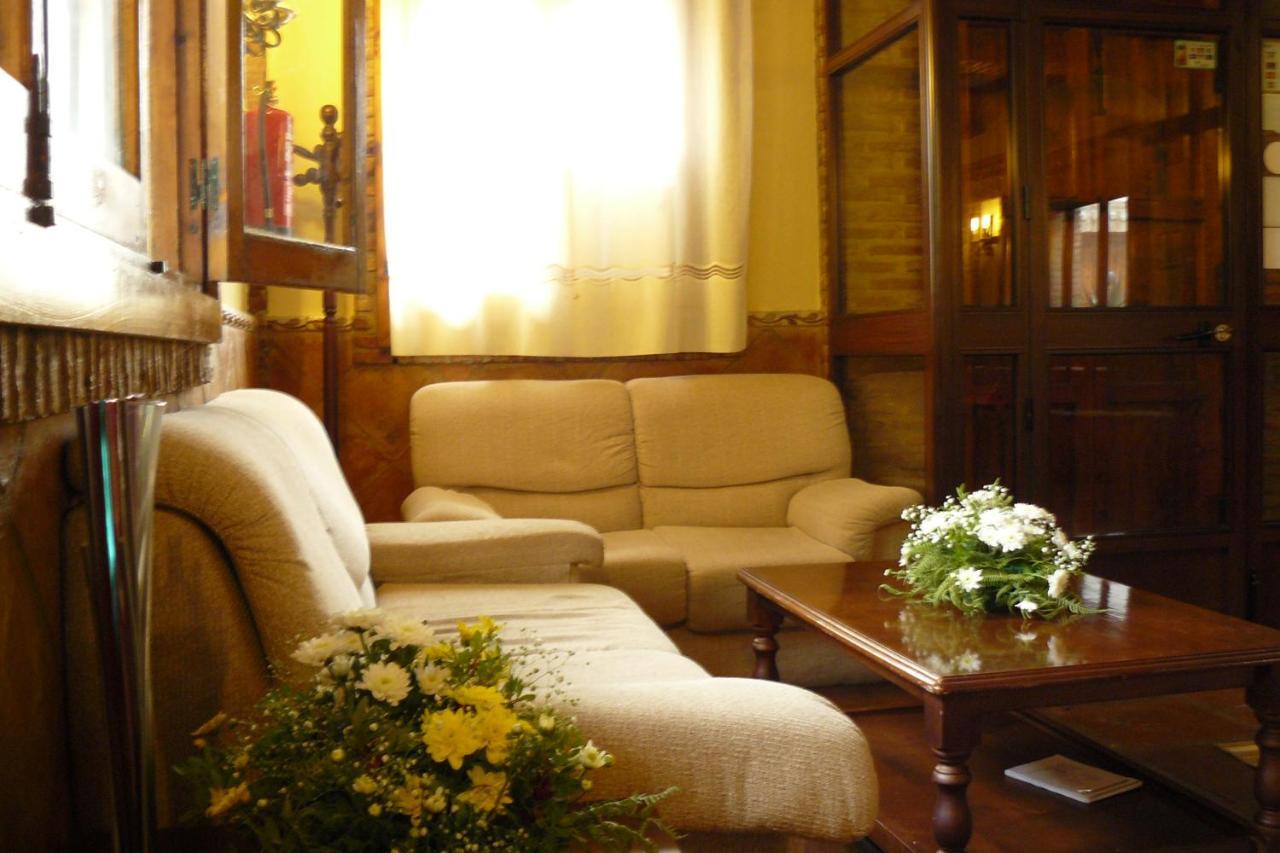 Restaurante Buitreras Hotel *