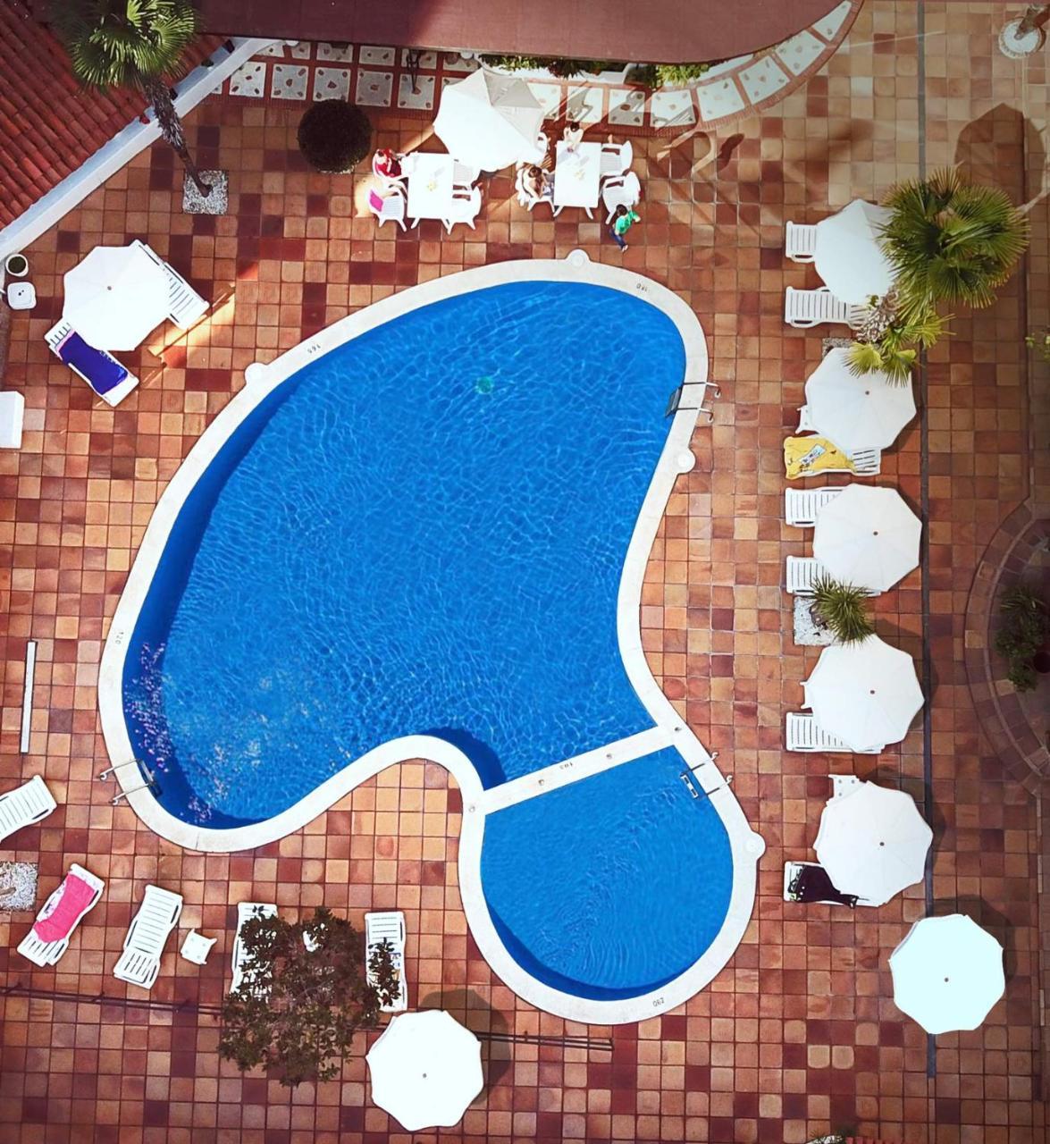 Mireia Hotel