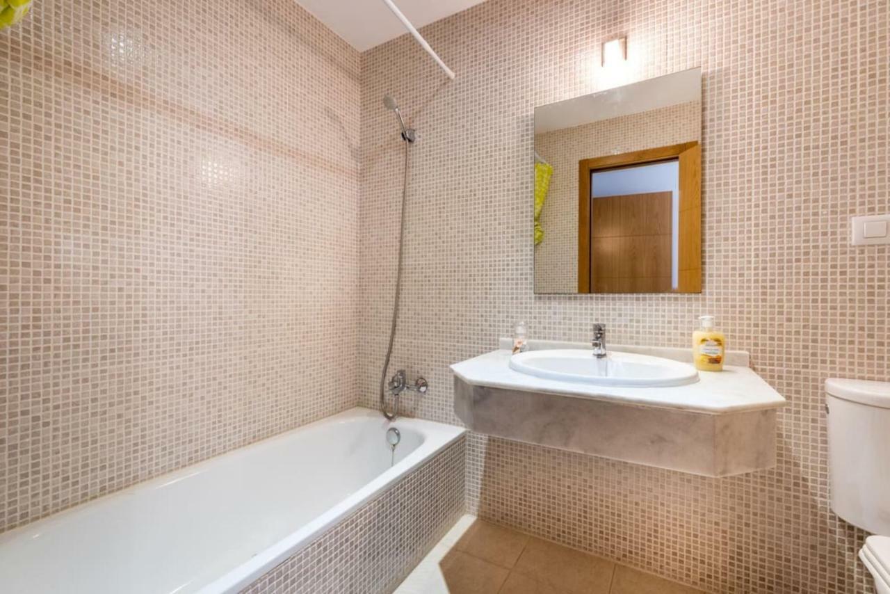 Comfortable, Close To The Beach, Pool, New, Paddle Apartamento