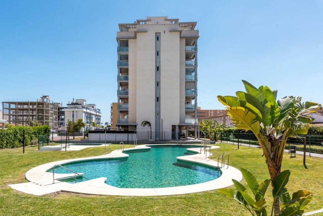 Comfortable, Close To The Beach, Pool, New, Paddle *