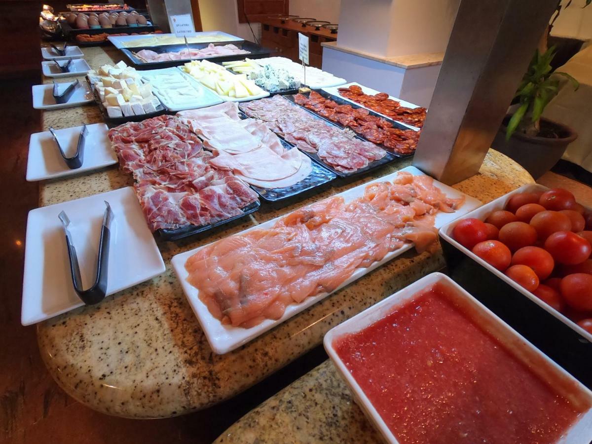 Bajondillo Apartahotel 4*