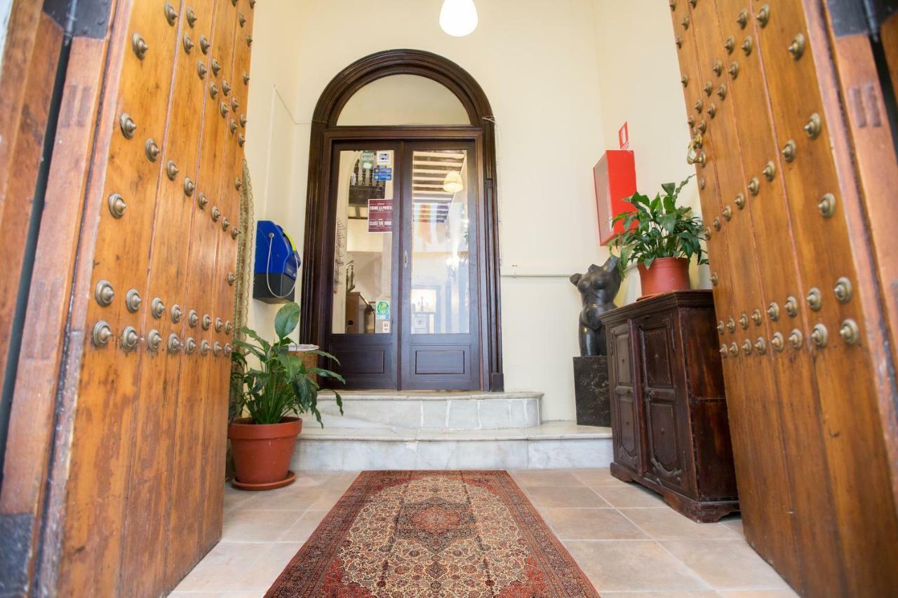 Nuevo Suizo 2* Seville