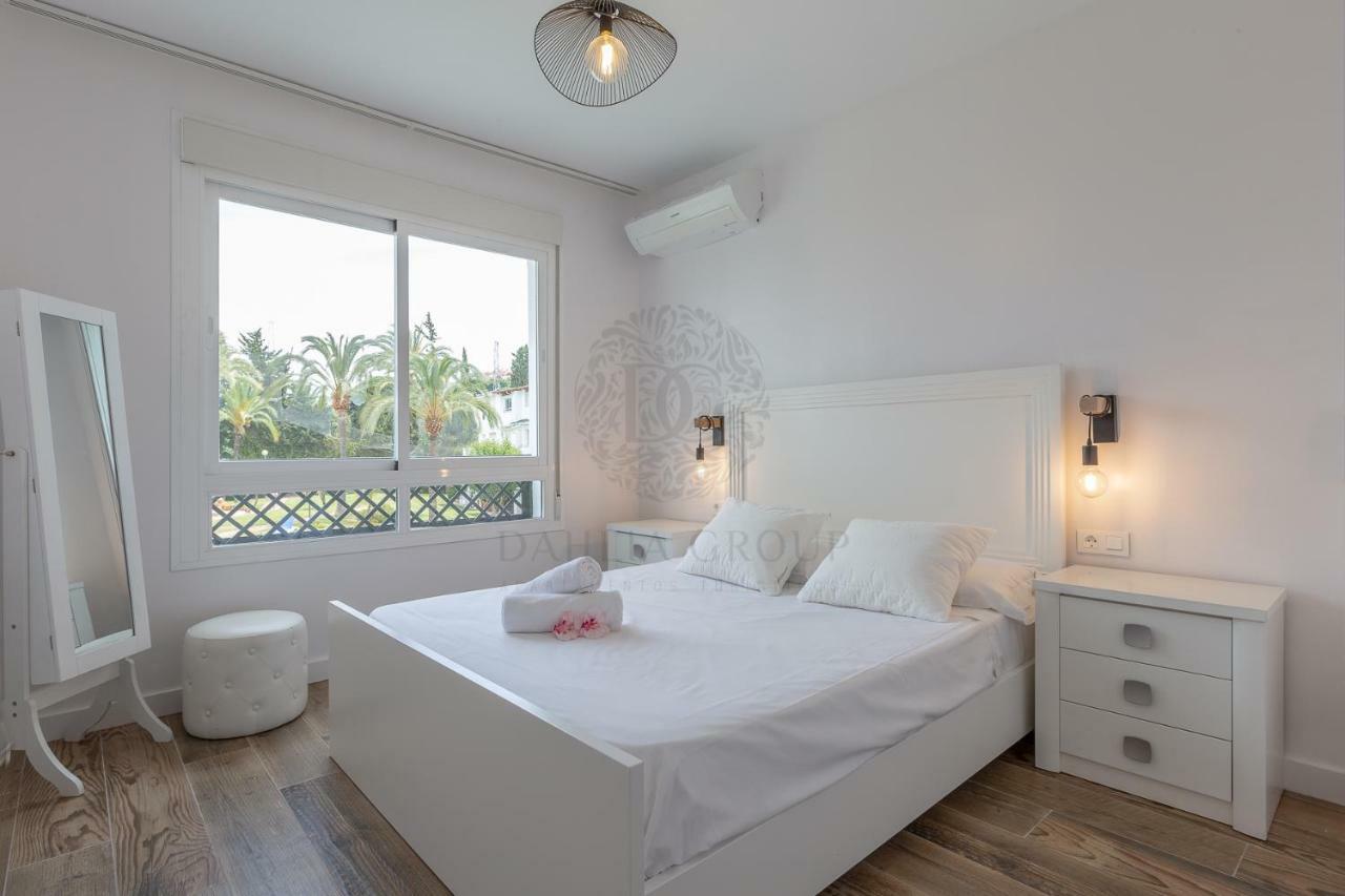 Nueva Andalucia Beach House By Dahlia Group *