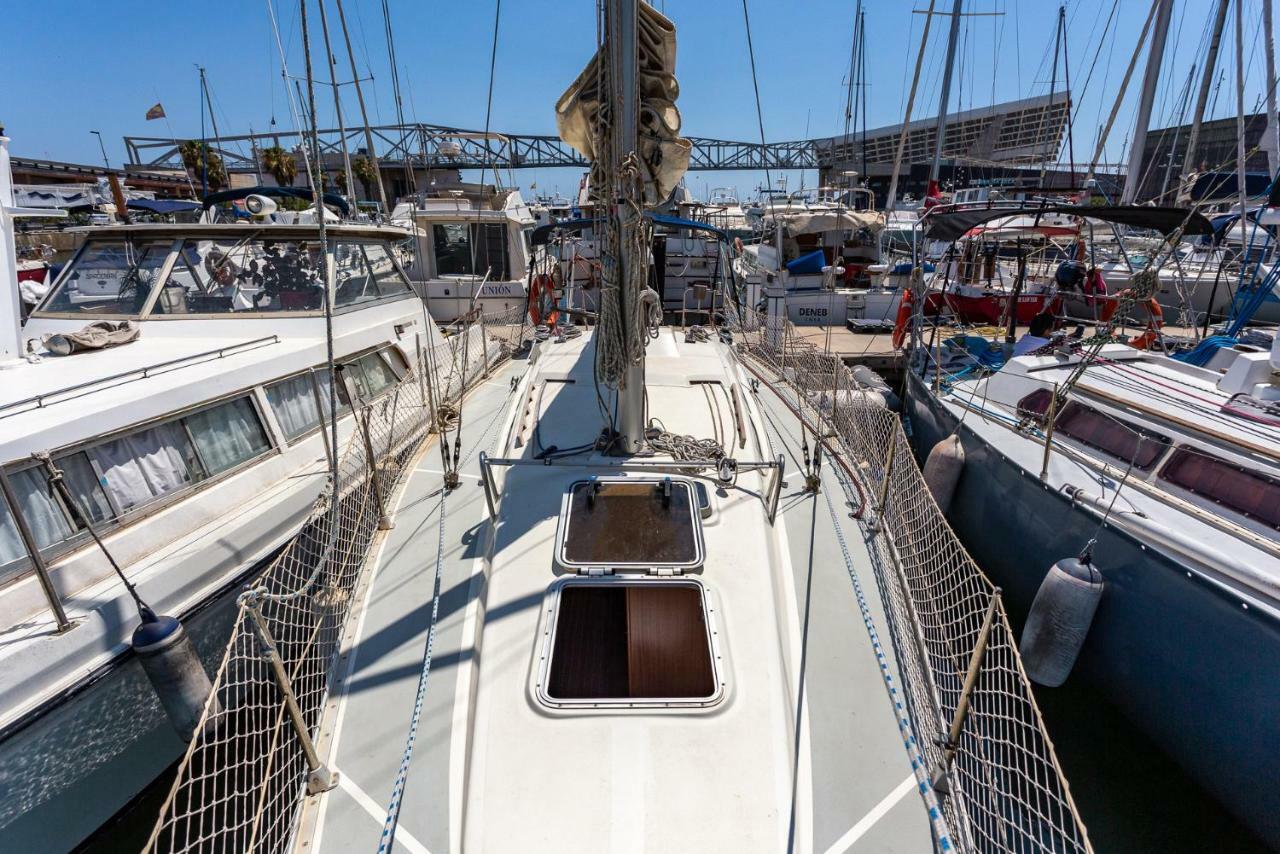 Botel Sail Boat To Sleep Sant Adria de Besos