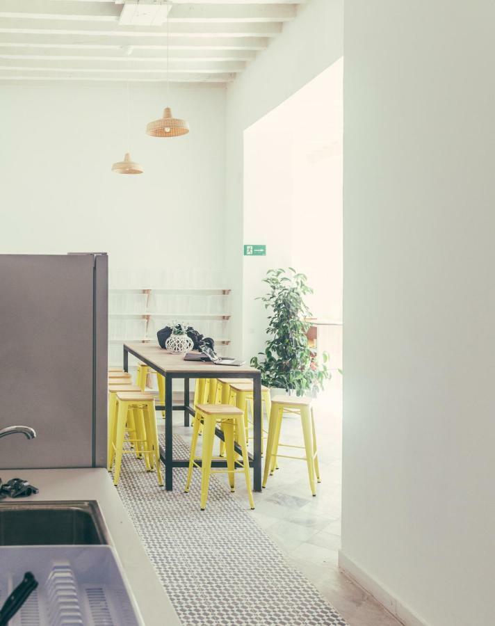 South - Service Center Hostel Cadiz