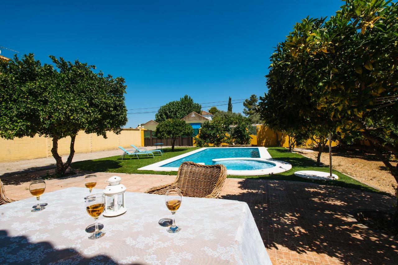 Oasis Naranjos Con Jacuzzi 15 Min Sevilla Holiday home Almensilla