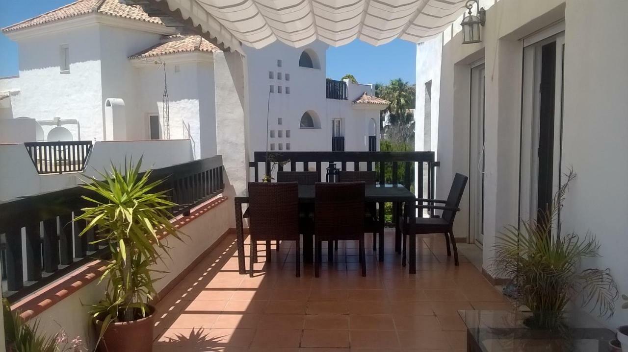 Beachfront Penthouse: Marbella Sea View Terrace Sitio de Calahonda