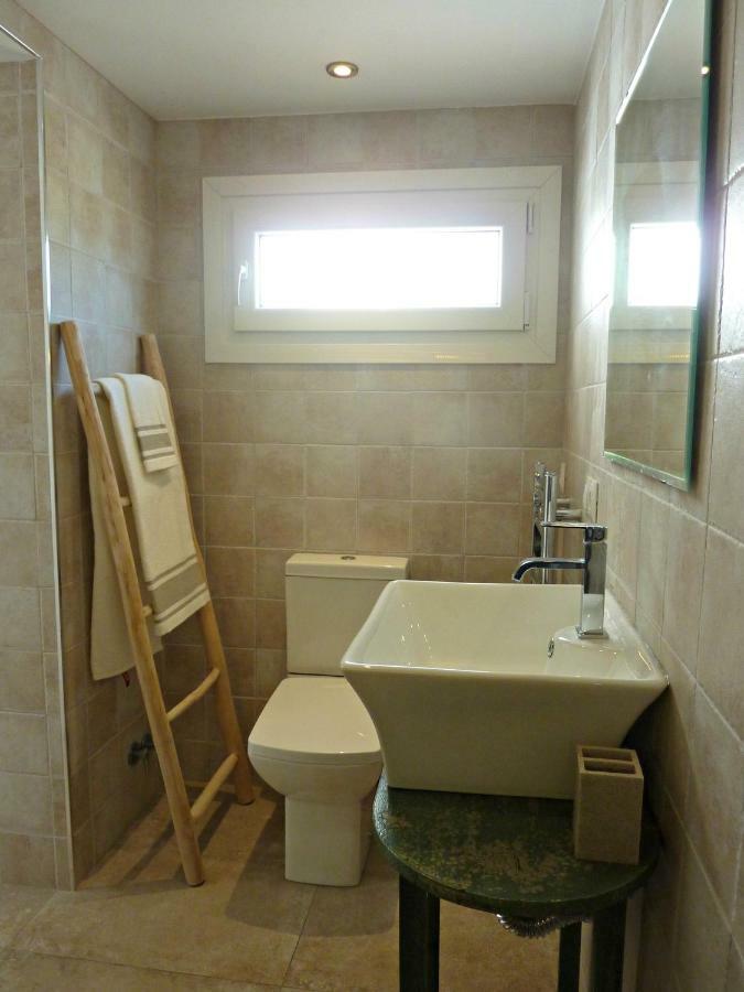 Breeze Boutique Guest Rooms,