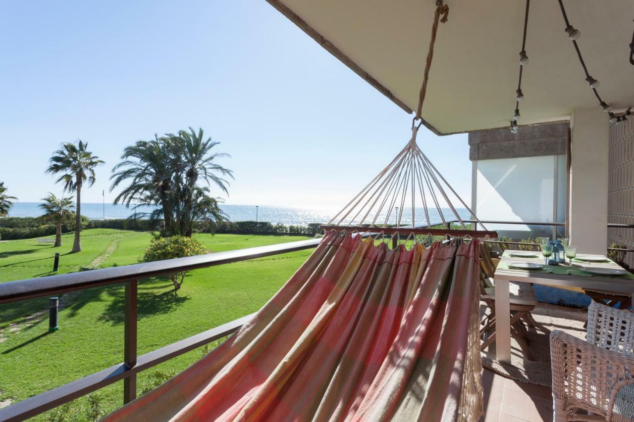 Gavamar Castelldefels Beachfront Apartment- Direct Access To The Beach Apartamento Gavà