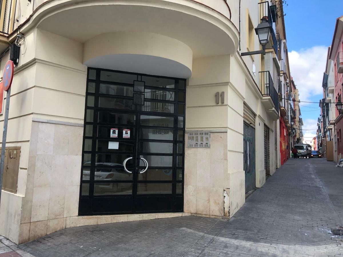 Gran Familiar, Amigos O Trabajo * Malaga