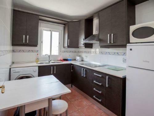 Atico Amplio En Apartamento *