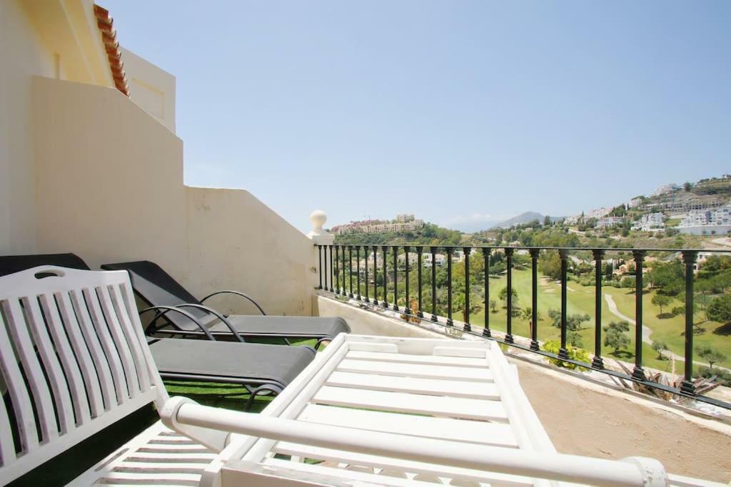 Apartment Jacuzzi Rooftop Bbq Wifi Pool Music Netflix Games Benahavis