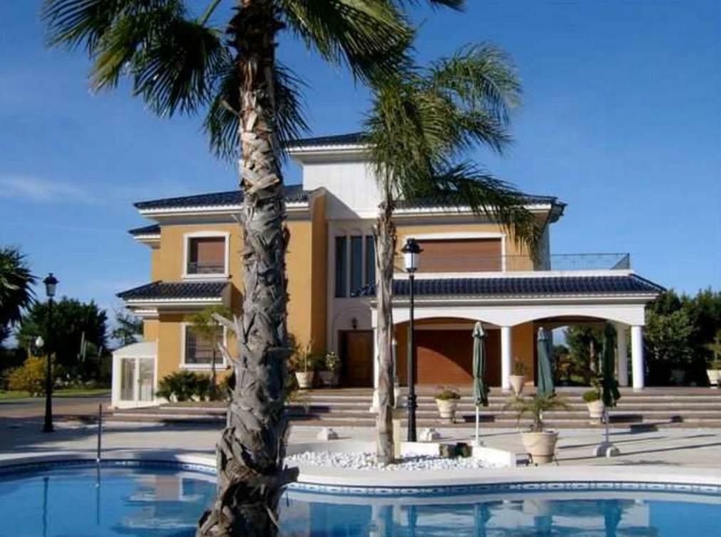 Villa Santa Maria Elche