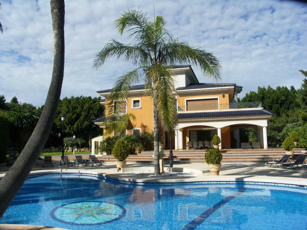 Santa Maria Villa