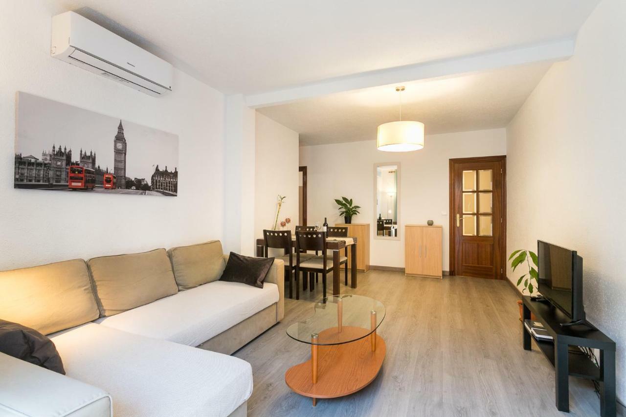 Apartamento Lovely, New, Bright 3 Mins To 105 Sq Meters *