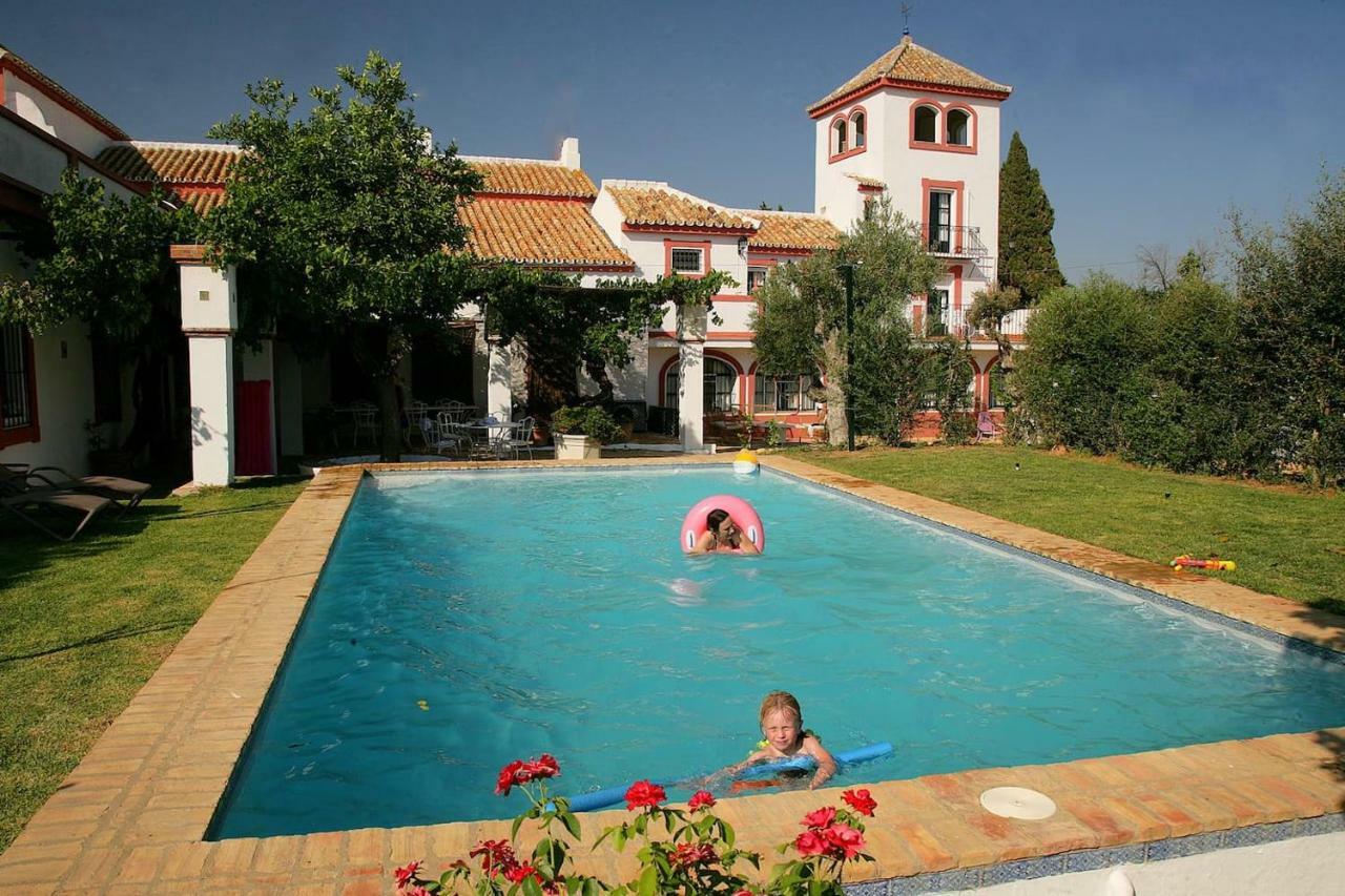 Cortijo El Triguero N-398 Ctra - El Viso Del Alcor Km 18 *