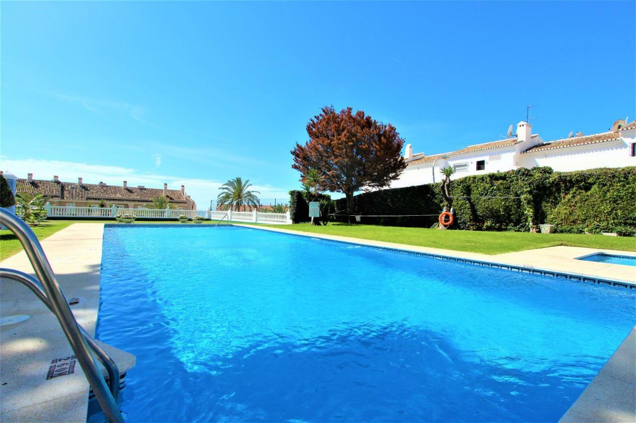 Apartamento Los Cisnes - 2º Linea De Playa - Piscina Abierta Todo El Año - Excelente Conexion Wifi Benalmádena