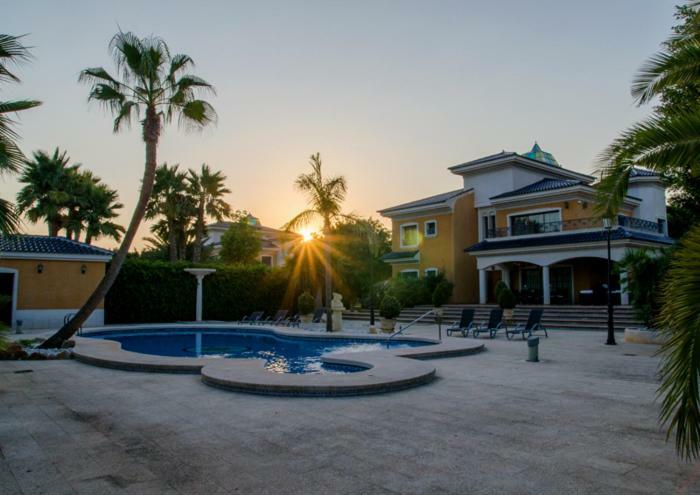 Villa Santa Maria *