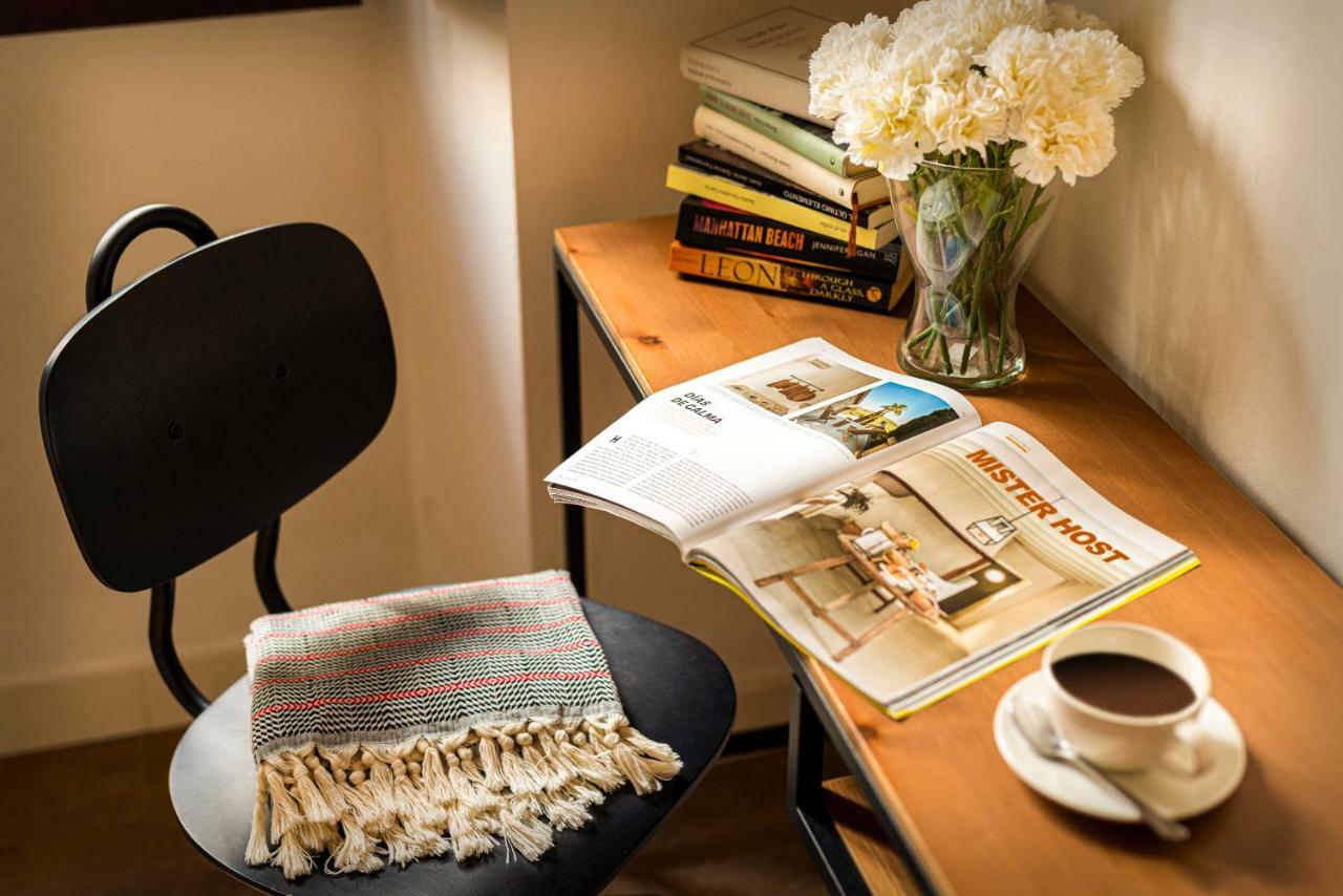 Apartamento Misterhost Triana Patio De Flores Sevilla
