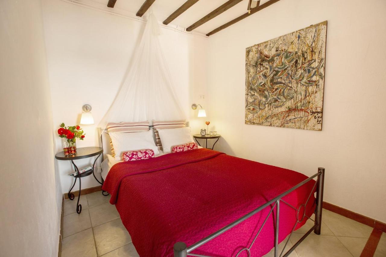 El Arpa Apartment *