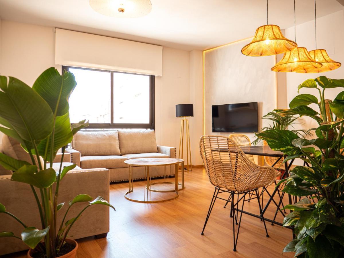Stylish In The Heart Of With Pool * Malaga