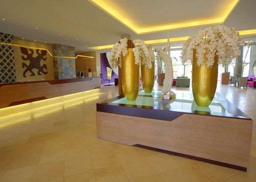 Valle Del Golf And - Hotel