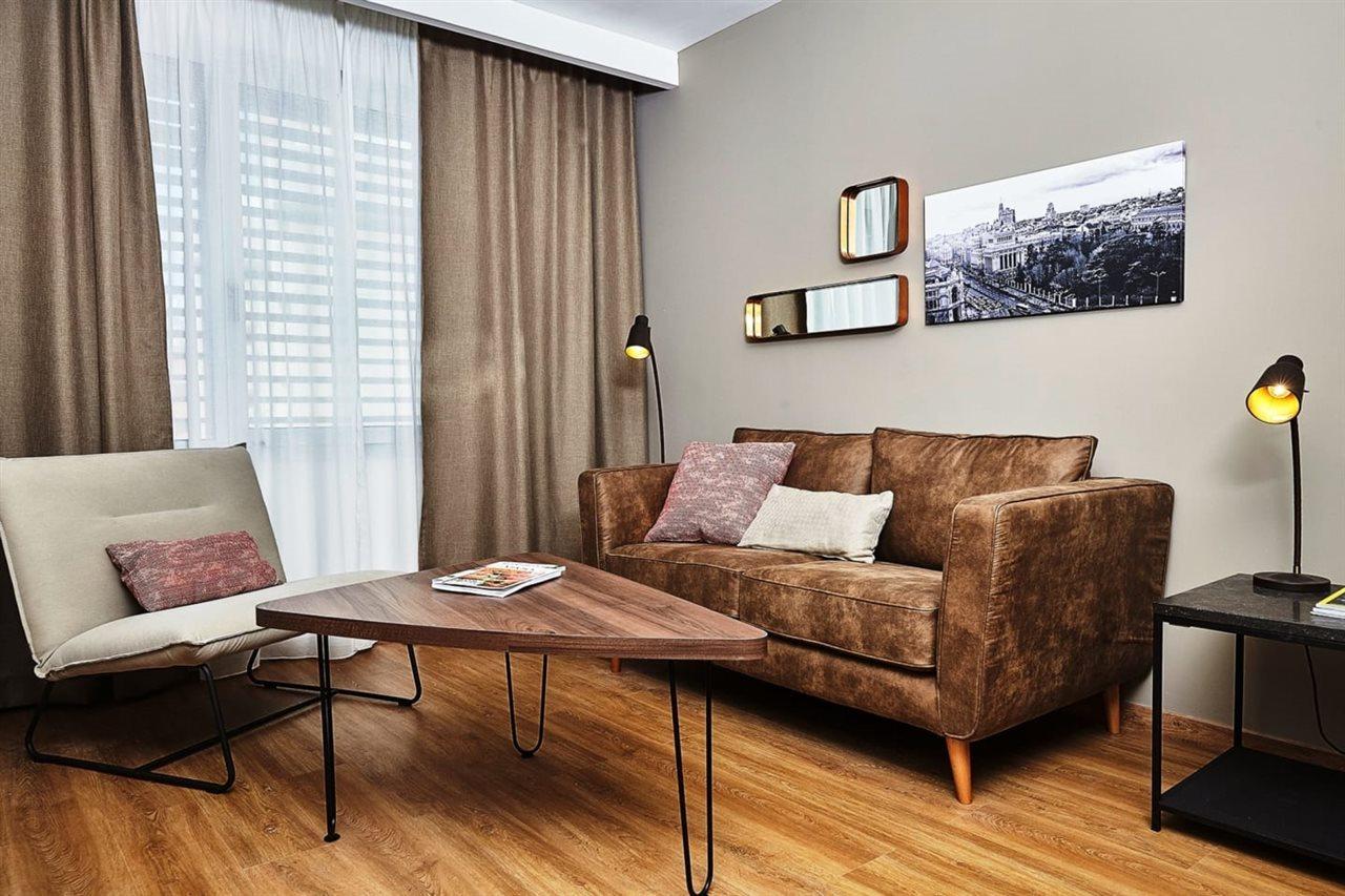 Apartment Pierre & Edificio Eurobuilding 2 Madrid