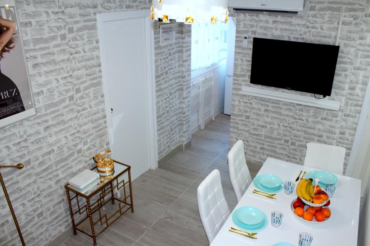 Apartment Cosmo Grey L'Hospitalet de Llobregat
