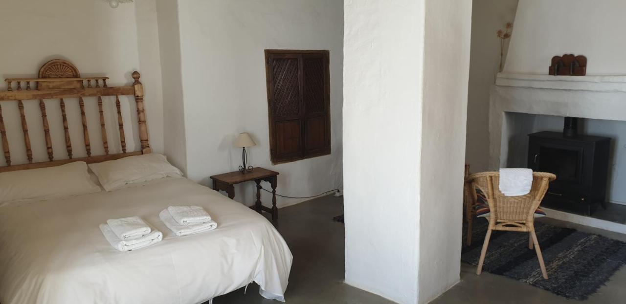 Chimeneas Guest house Mairena