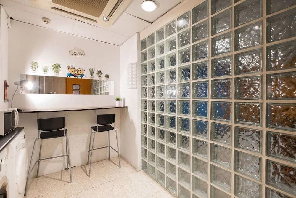 Hostel Arc House