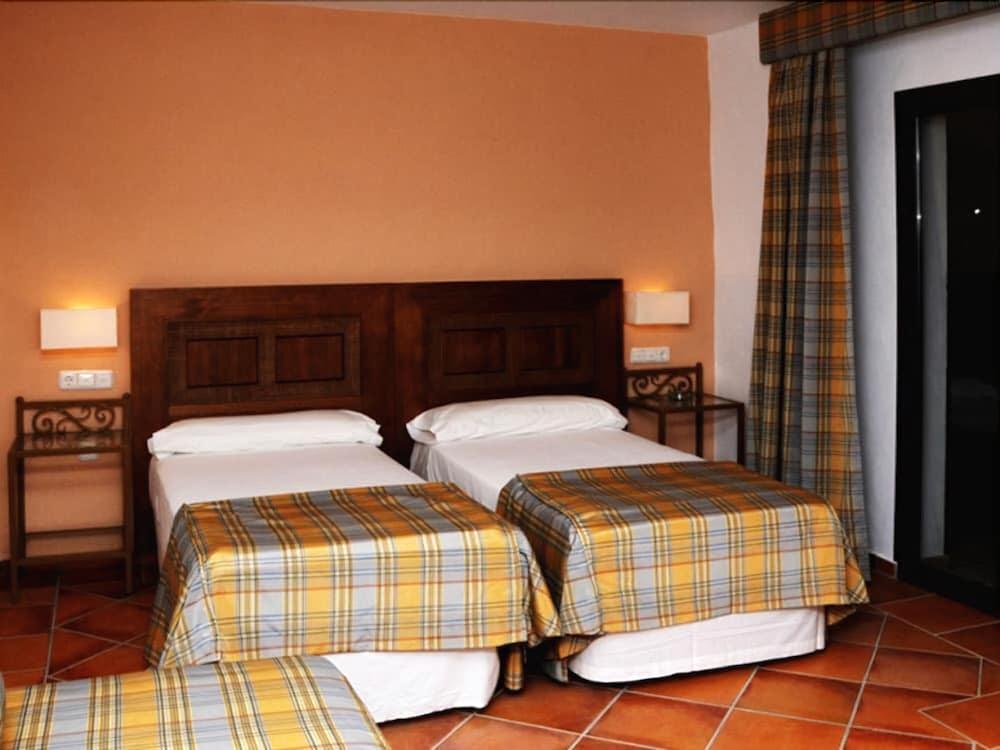 Hotel Doña Lola Zahara Zahara de los Atunes
