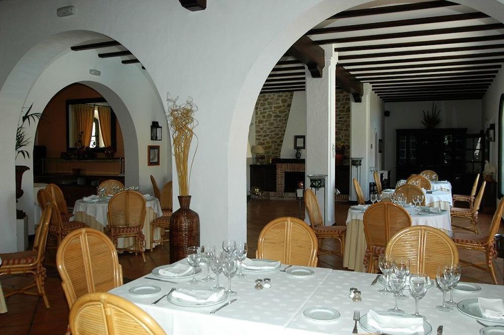 Doña Lola Zahara 4* Zahara de los Atunes